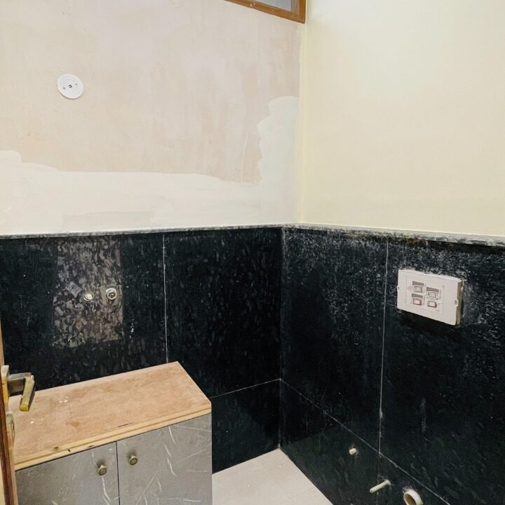 4BHK duplex@ Jagdamba nagar (8)