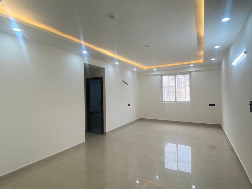 4 bhk flat 2000 Sqft (13)