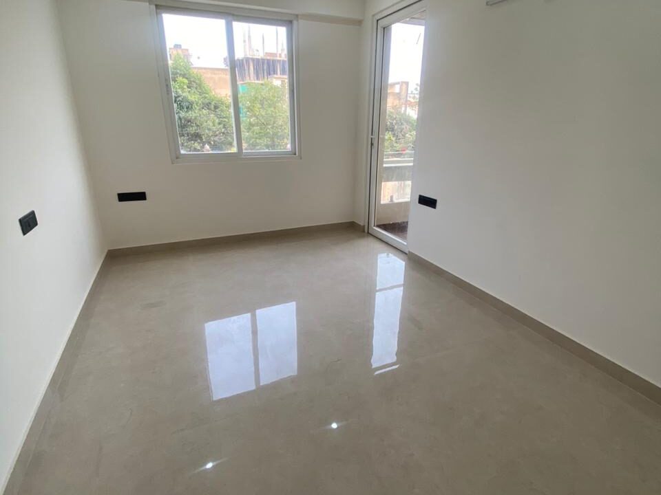 4 bhk flat 2000 Sqft (3)