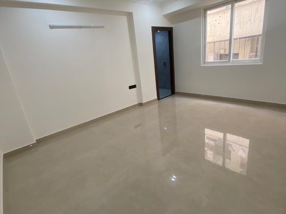 4 bhk flat 2000 Sqft (5)