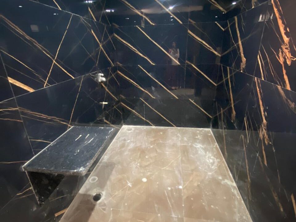 4 bhk flat 2000 Sqft (9)