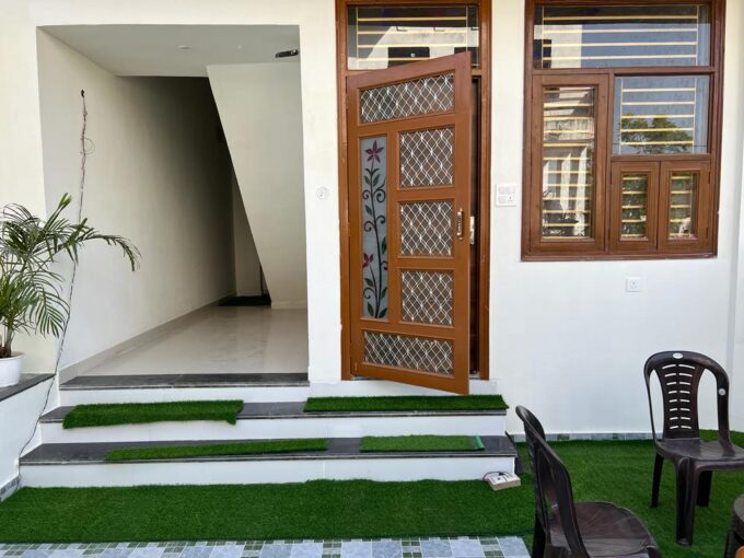 Dronpuri Villa 4BHK Vaishali West