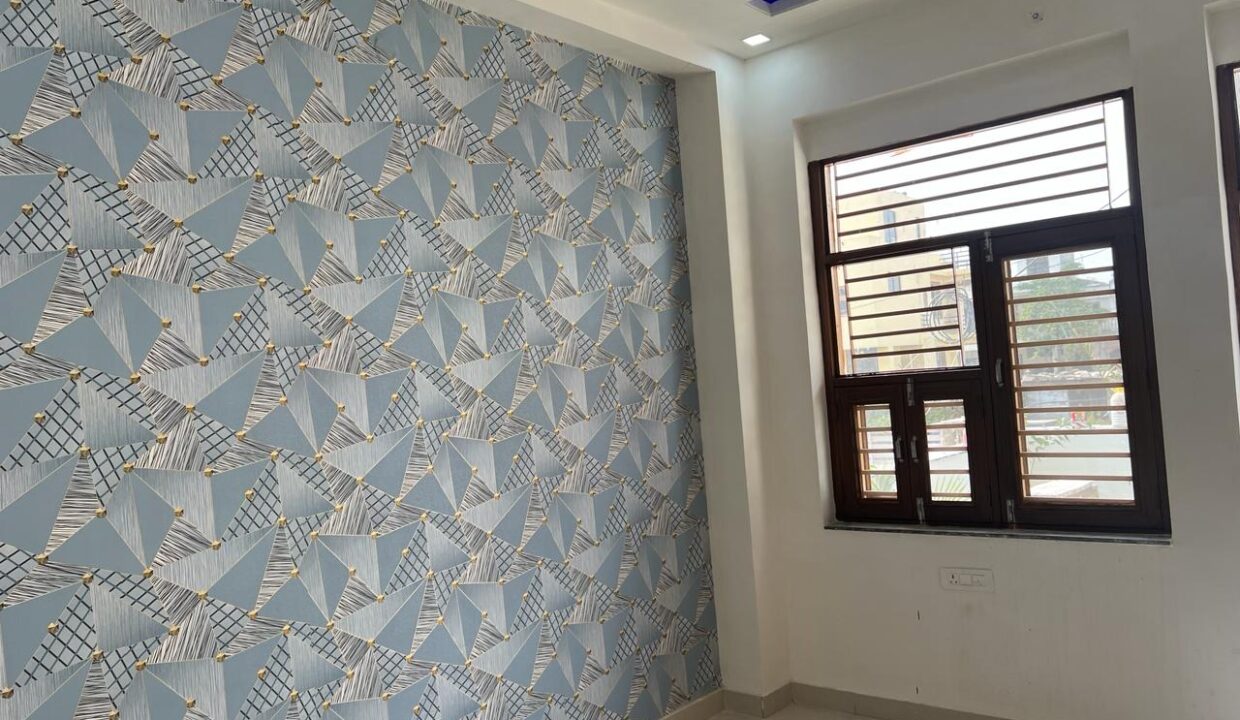 Dronpuri 4bhk (7)
